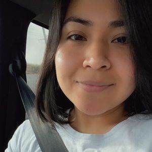 Meet your Posher, Lesly